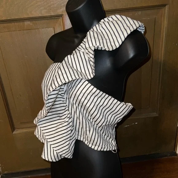 NWT Future Collective Black White Striped One-Shoulder Ruffle Top Size S - Picture 3 of 12